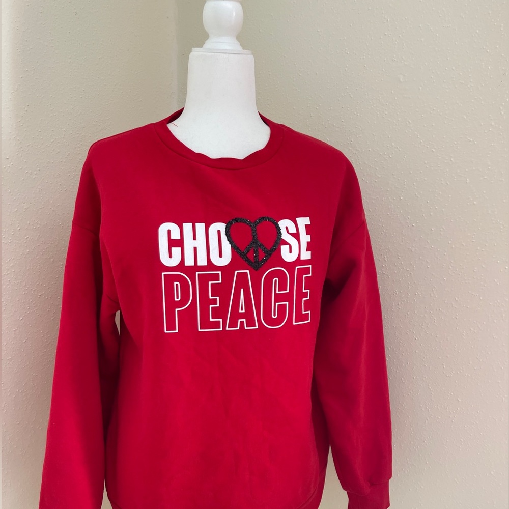 Stadivarius Women’s Sweatshirt NWT Size Medium red color